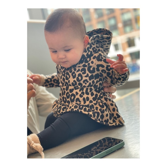 Leopard Sweatshirt Nordstrom 6-9 months - Picture 4 of 5